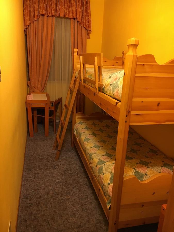 Hotel Le Pinete Piazzatorre Eksteriør bilde